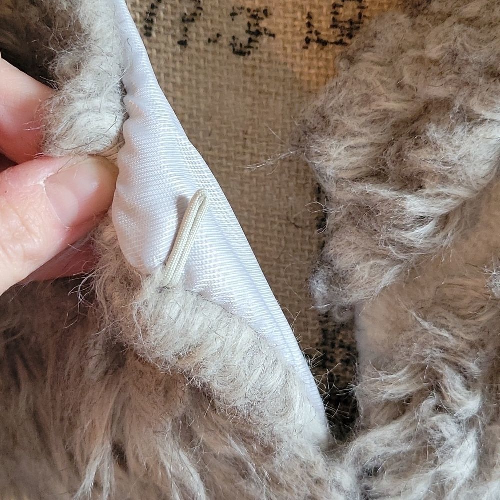 - Cliche tan faux fur sweater vest S - Picture 5 of 5